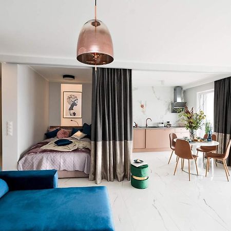 Apartament Marcelin Gold Wes Quality Suite Poznan Bagian luar foto