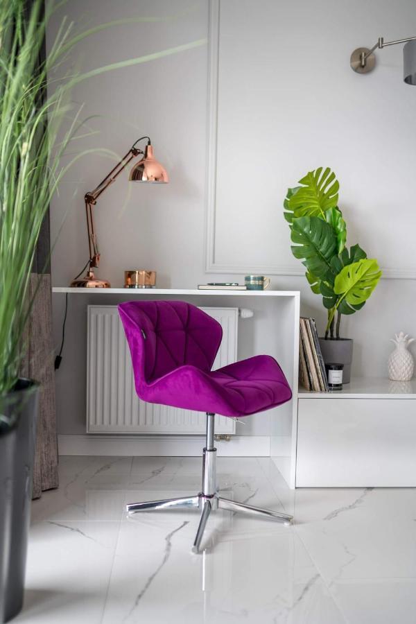 Apartament Marcelin Gold Wes Quality Suite Poznan Bagian luar foto